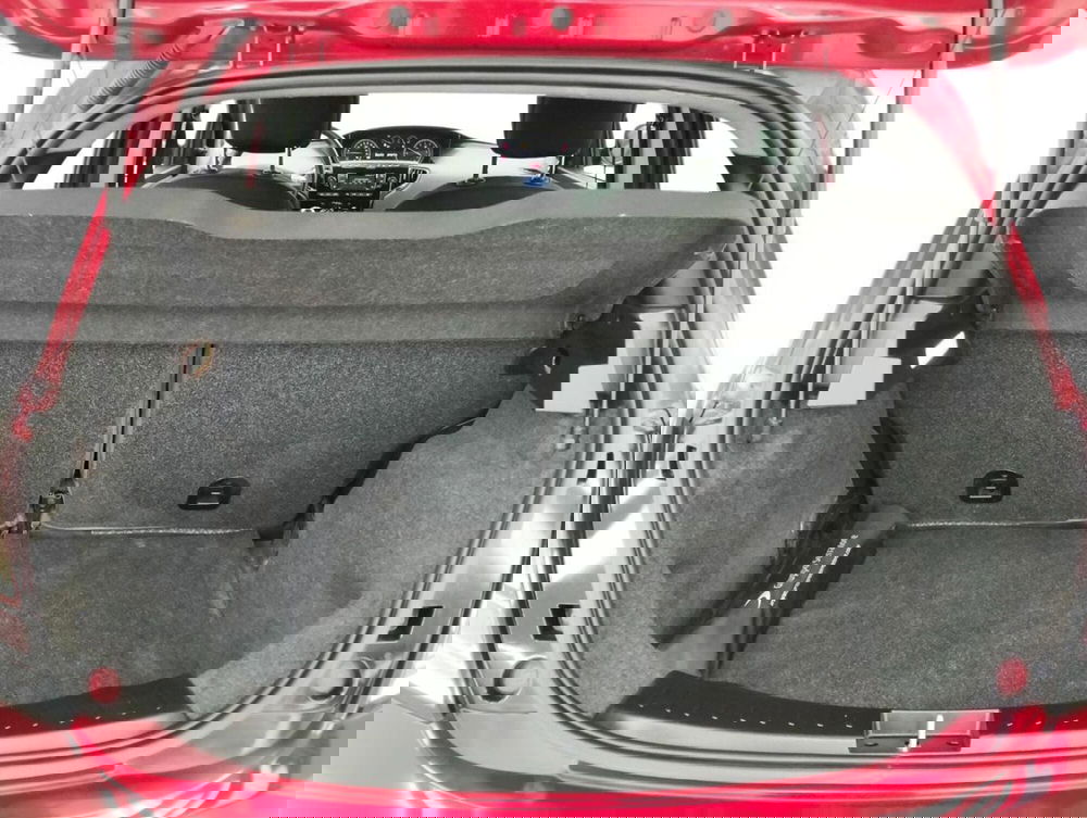 Lancia Ypsilon usata a Como (11)