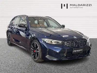 BMW Serie 3 Touring M340d  mhev 48V xdrive auto del 2023 usata a Bari