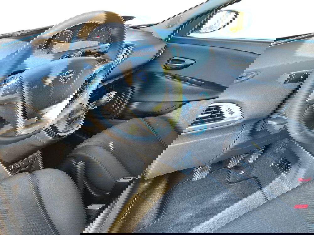 Lancia Ypsilon usata a Barletta-Andria-Trani (10)