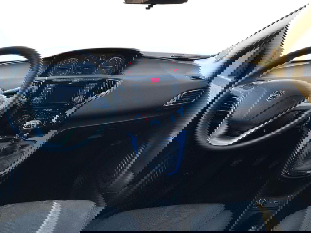 Lancia Ypsilon usata a Barletta-Andria-Trani (8)