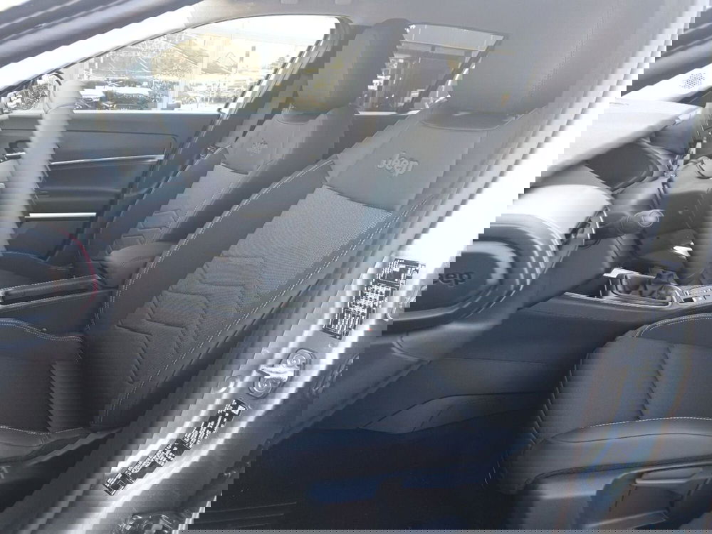 Jeep Avenger nuova a Pescara (5)