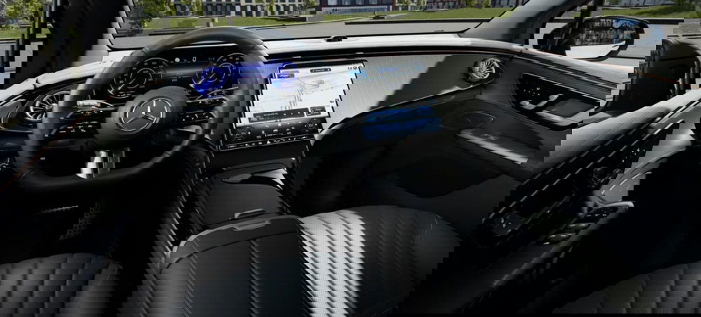 Mercedes-Benz EQE nuova a Bolzano (5)