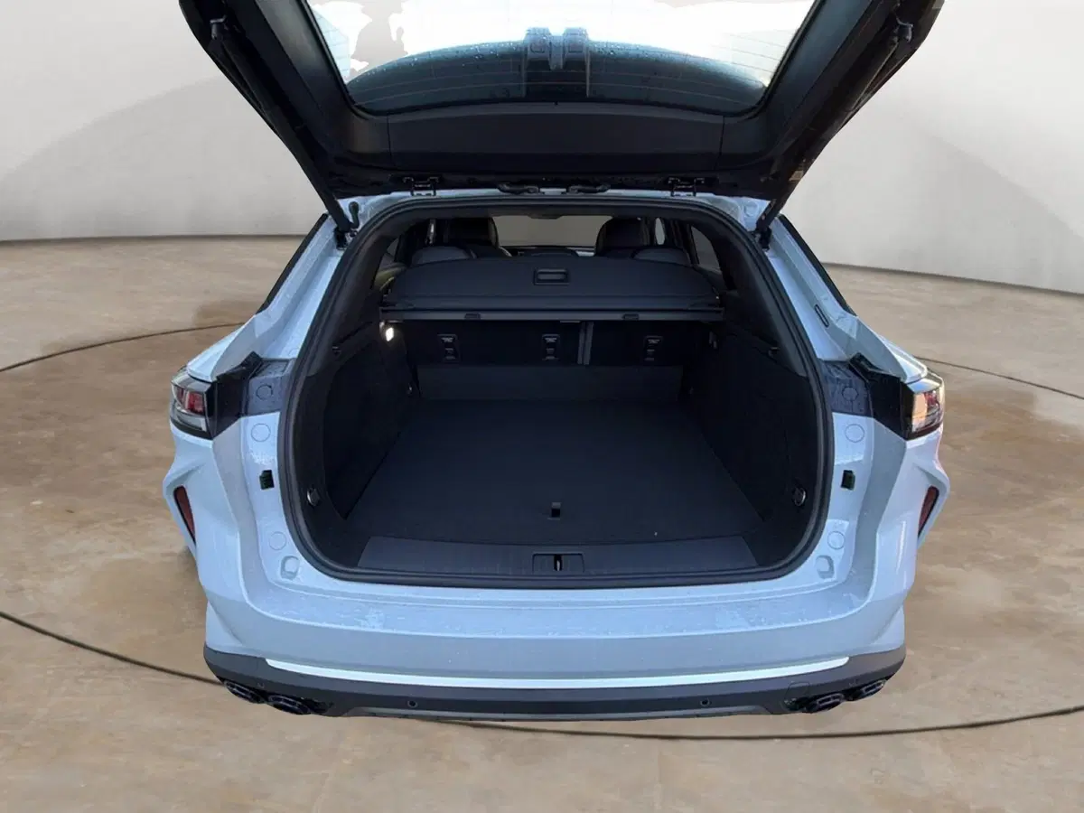 Omoda Omoda 9 SHS-P nuova a Vercelli (10)