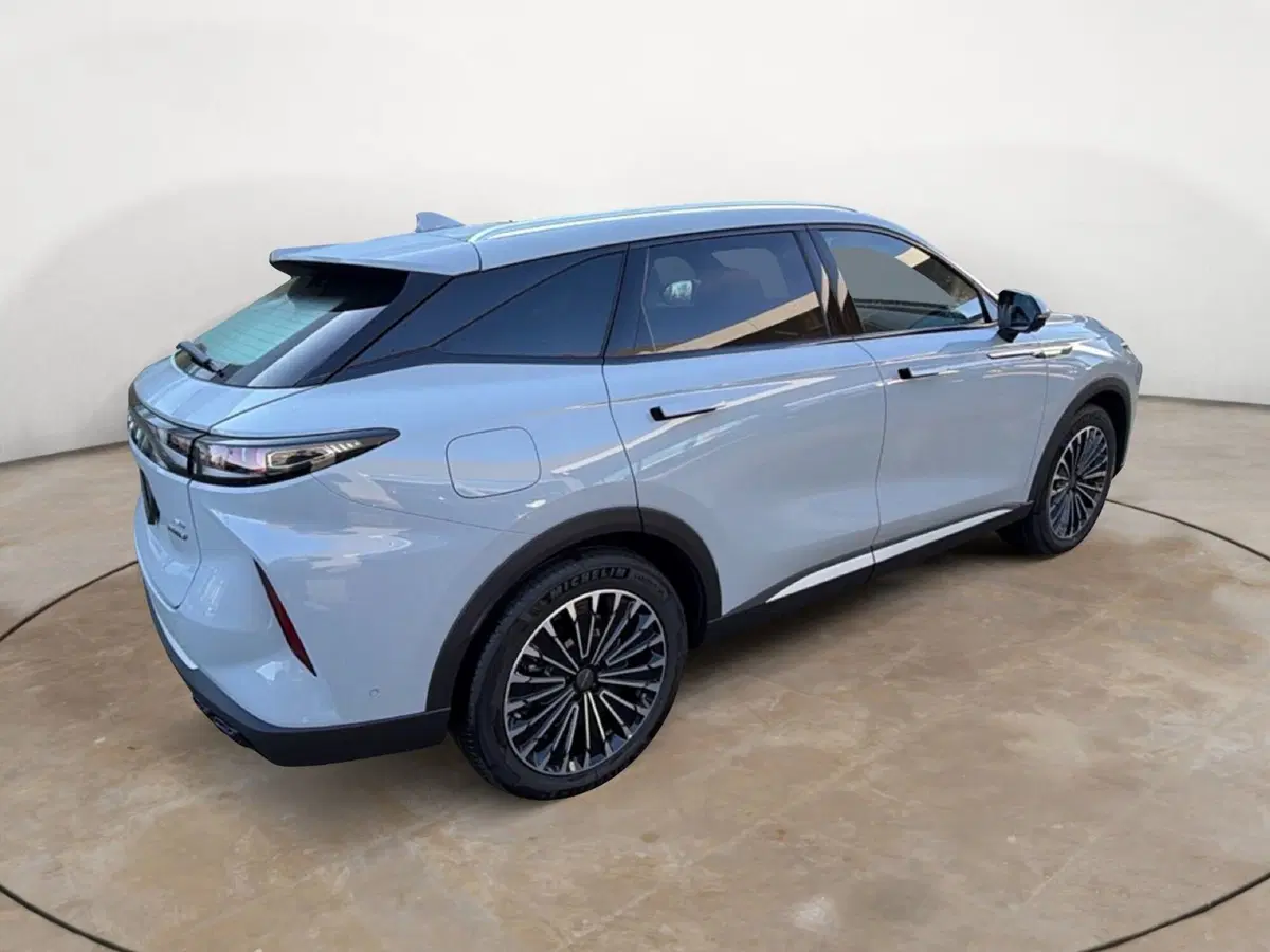 Omoda Omoda 9 SHS-P nuova a Vercelli (6)