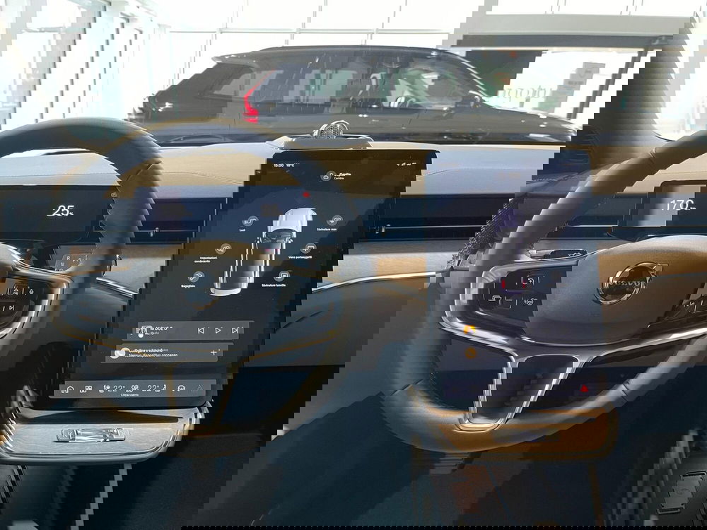 Volvo ES90 nuova a Como (11)