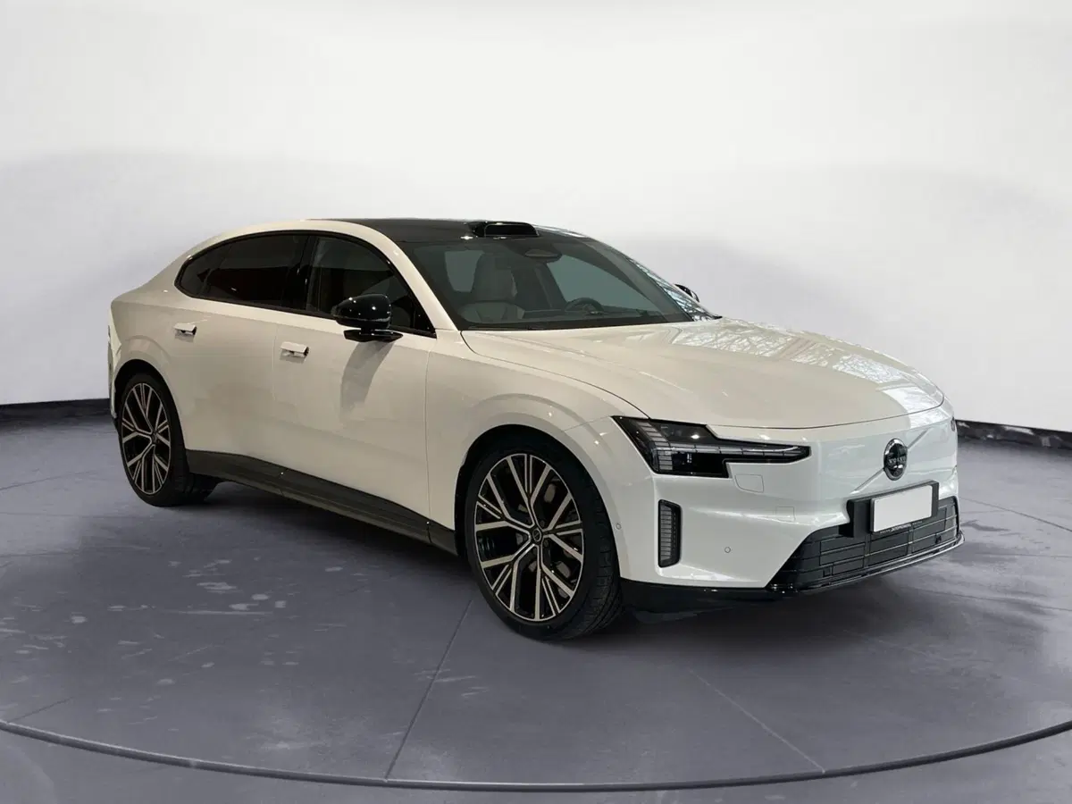 Volvo ES90 nuova a Como (3)