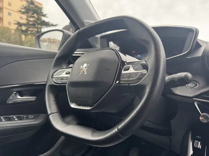 Peugeot 208 usata a Messina (14)