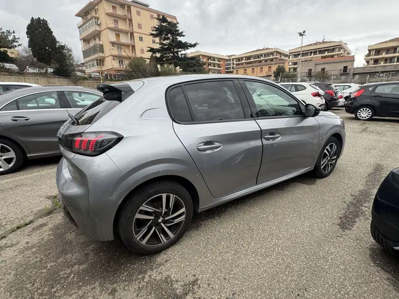 Peugeot 208 usata a Messina (3)