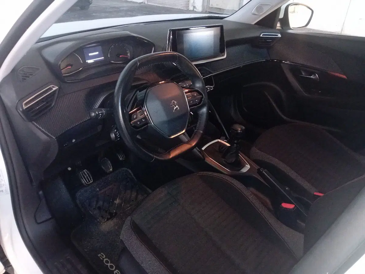 Peugeot 2008 usata a Pordenone (11)