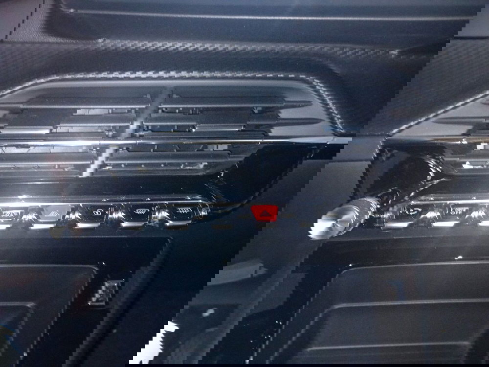 Peugeot 2008 usata a Pordenone (18)