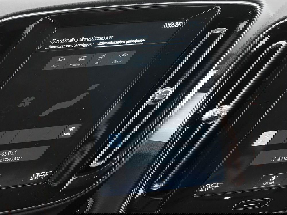 Volvo XC40 usata a Prato (13)