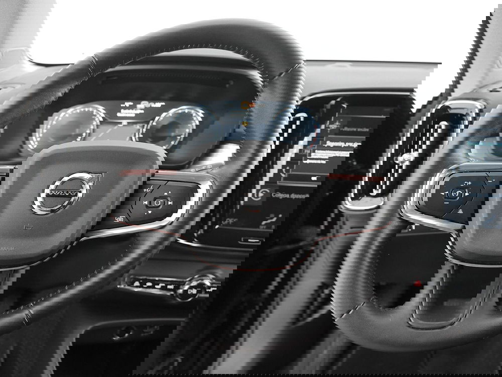 Volvo XC40 usata a Prato (7)