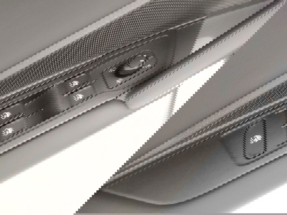 Volkswagen Tiguan nuova a Napoli (11)