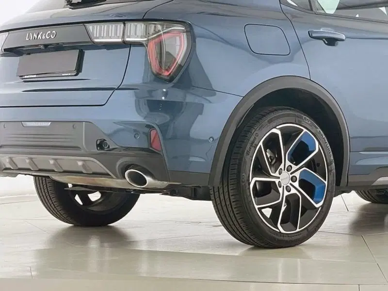 Lynk & Co 01 usata a Perugia (5)