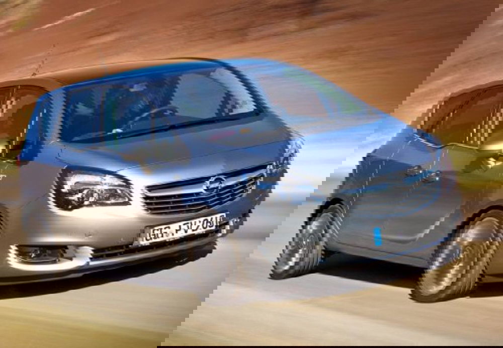 Opel Meriva usata a Palermo (18)