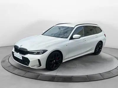 BMW Serie 3 Touring 320d  mhev 48V xdrive MSport Pro auto del 2025 usata a Teverola