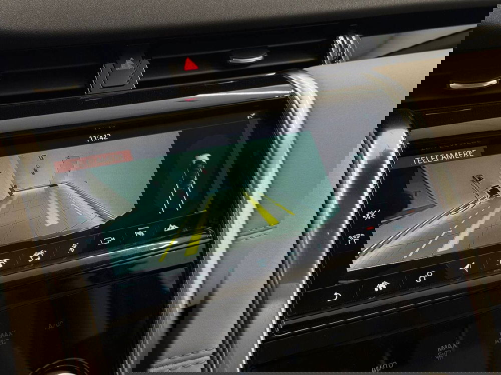 Land Rover Discovery Sport usata a Savona (15)