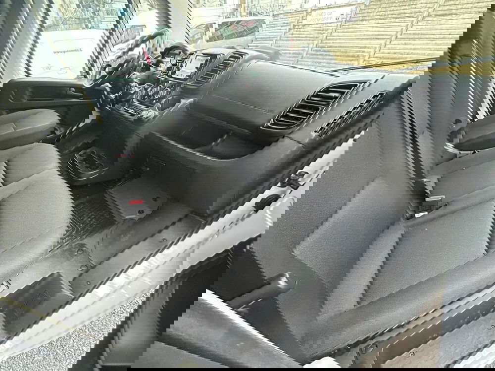 Toyota Proace Max Furgone nuova a Bergamo (7)