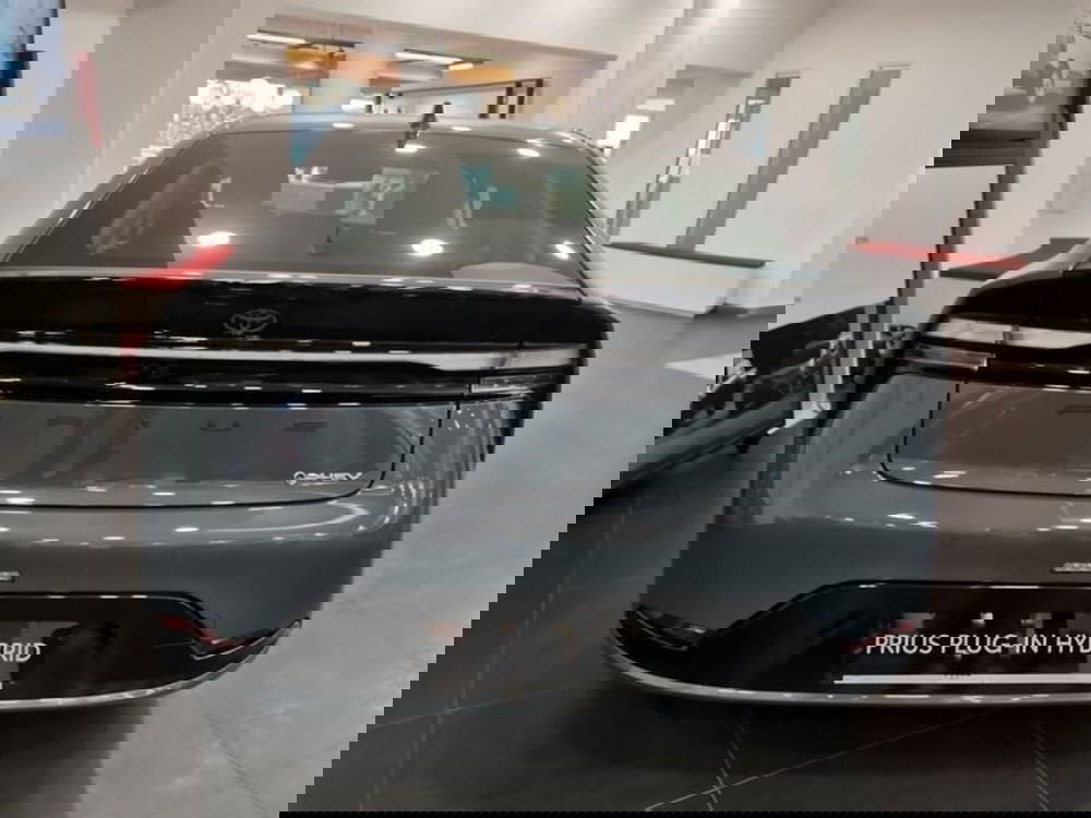 Toyota Prius nuova a Bergamo (2)