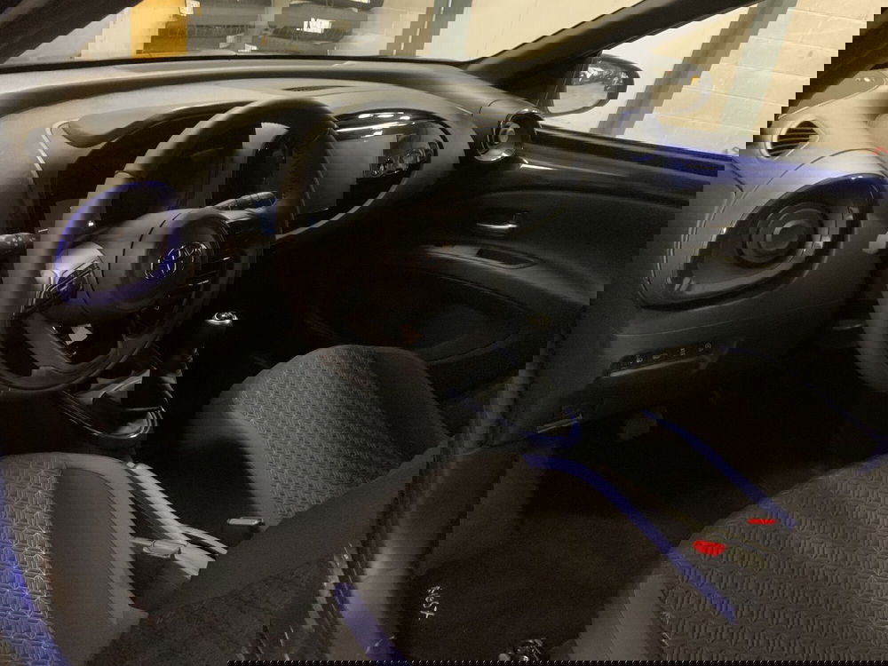 Toyota Aygo X nuova a Bergamo (14)