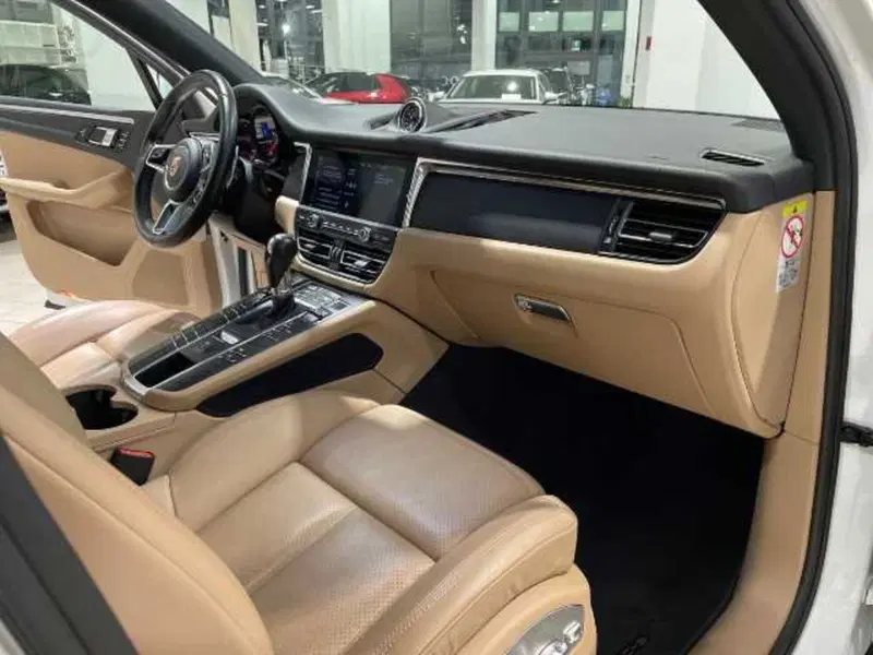 Porsche Macan usata a Firenze (20)