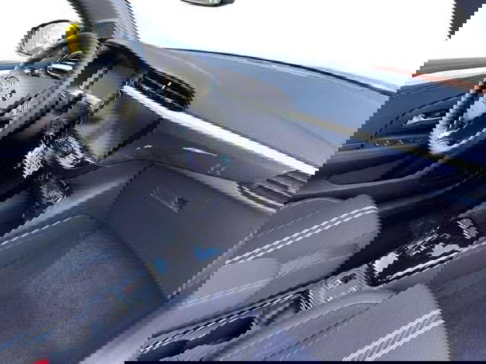 Opel Corsa nuova a Salerno (15)