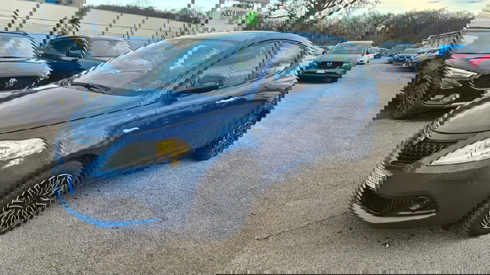 Lancia Ypsilon usata a Frosinone