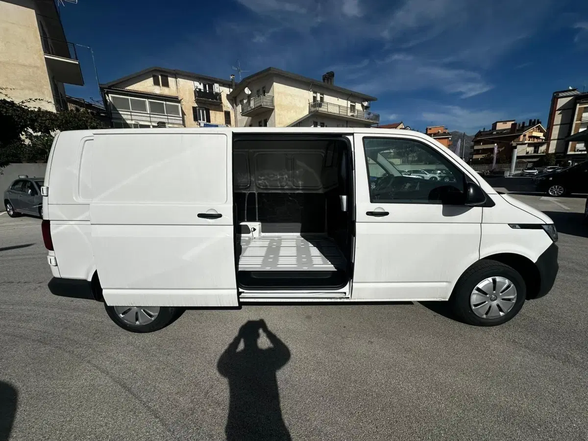 Volkswagen Veicoli Commerciali Transporter Telaio nuova a L'Aquila (7)