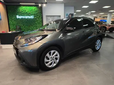 Toyota Aygo X 1.0 VVT-i 72 CV 5p. Undercover S-CVT del 2022 usata a Catanzaro