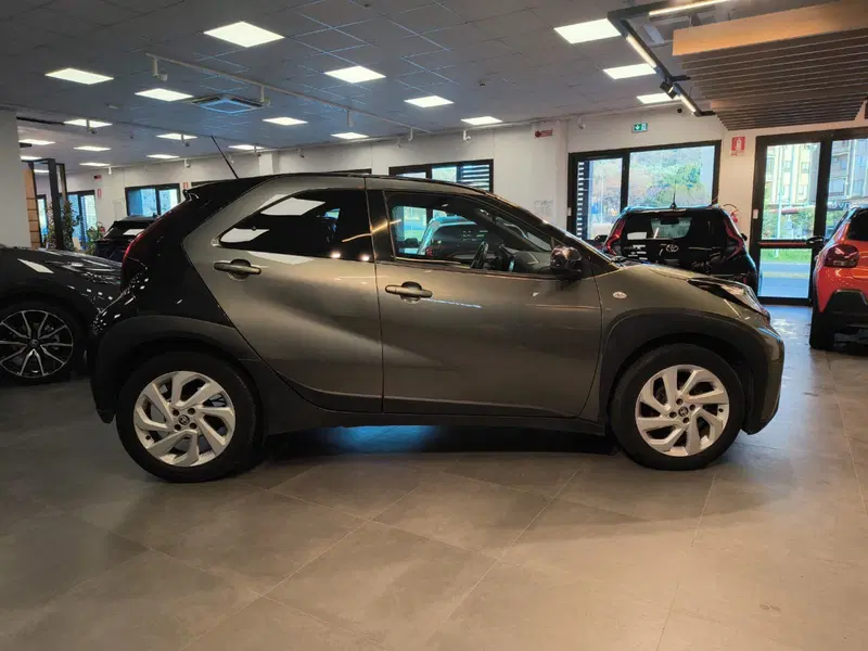 Toyota Aygo X usata a Catanzaro (7)