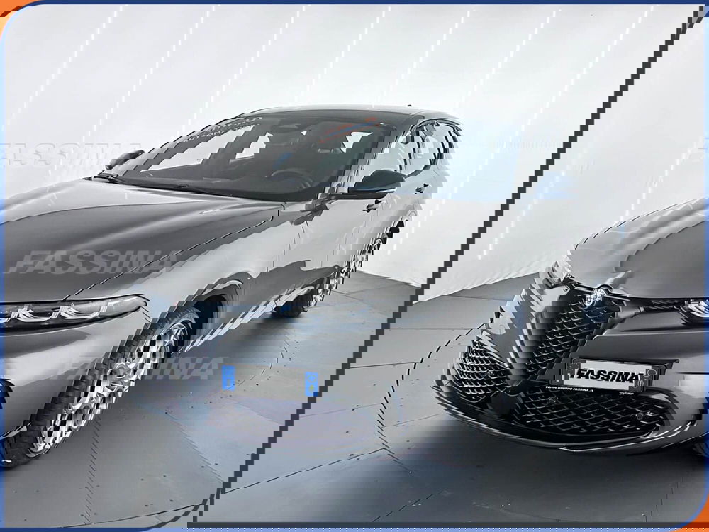 Alfa Romeo Tonale nuova a Milano (3)