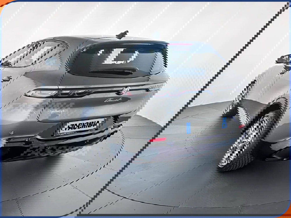 Alfa Romeo Tonale nuova a Milano (4)