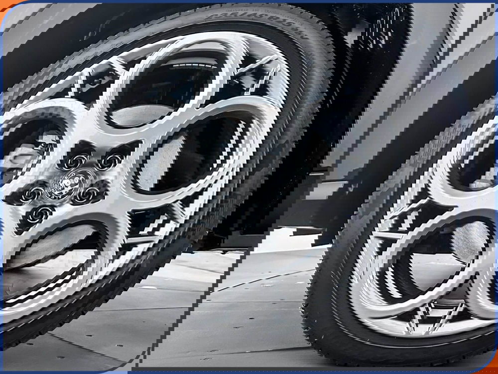 Alfa Romeo Tonale nuova a Milano (7)