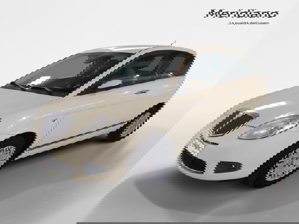 Lancia Ypsilon usata a Agrigento