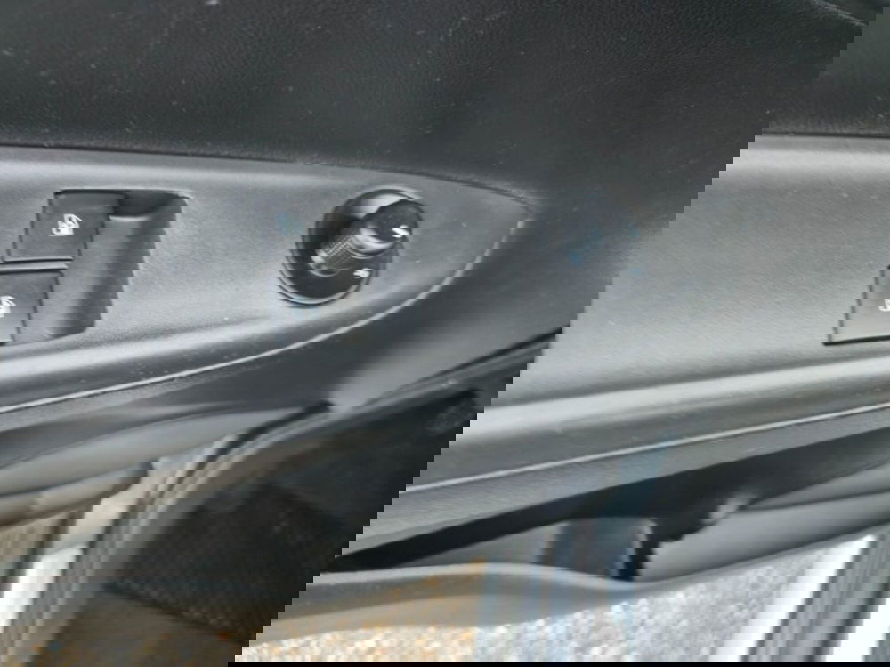 Opel Karl usata a Foggia (15)