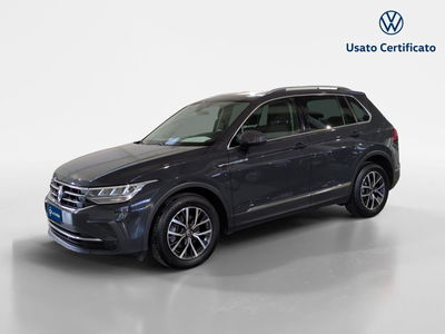 Volkswagen Tiguan 2.0 TDI SCR Life del 2022 usata a Favara