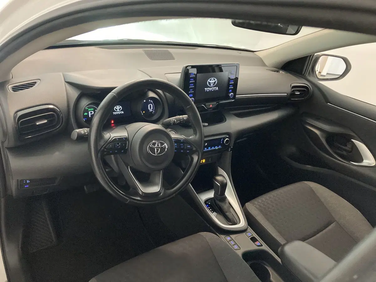 Toyota Yaris usata a Barletta-Andria-Trani (10)