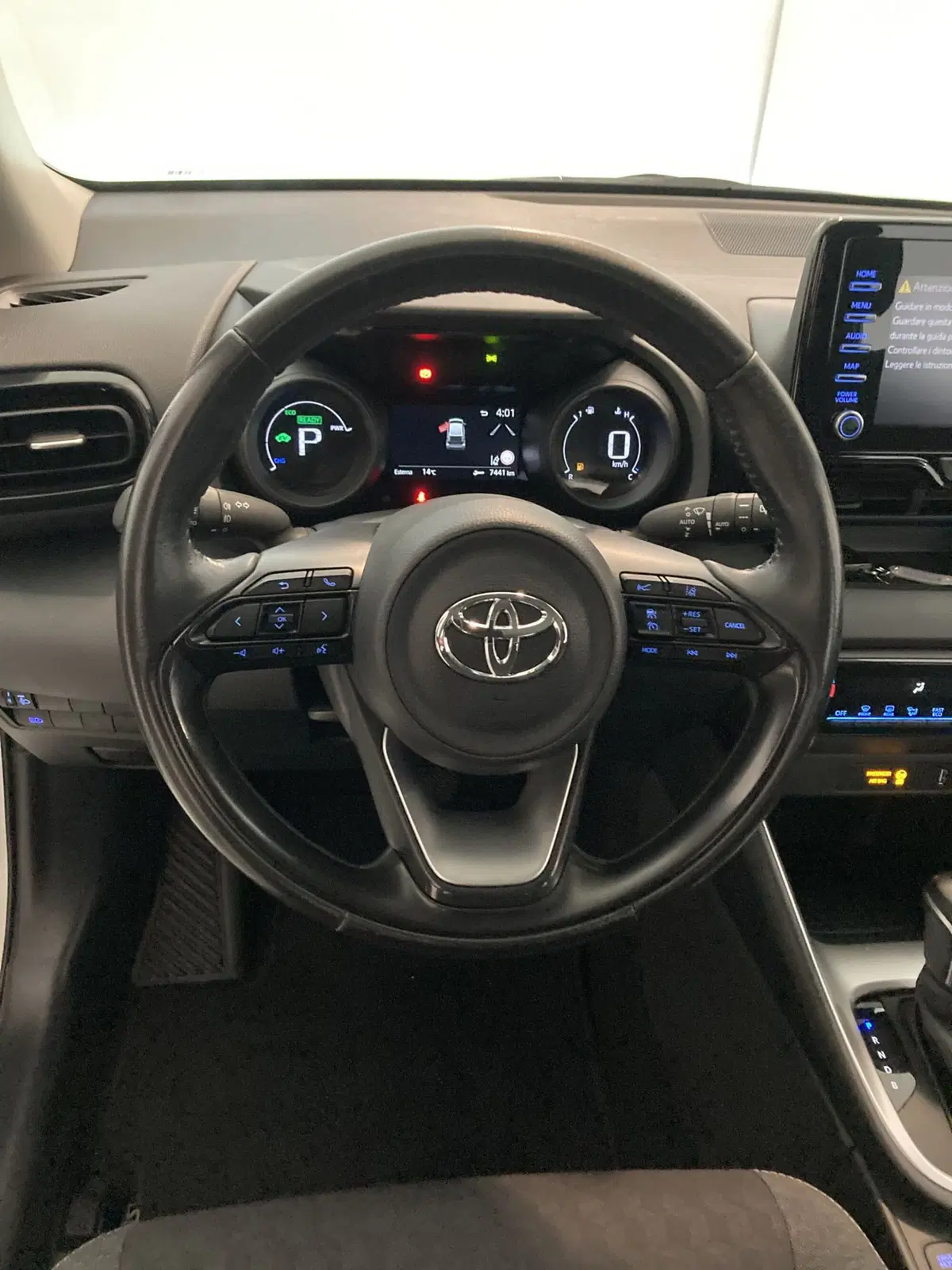 Toyota Yaris usata a Barletta-Andria-Trani (11)
