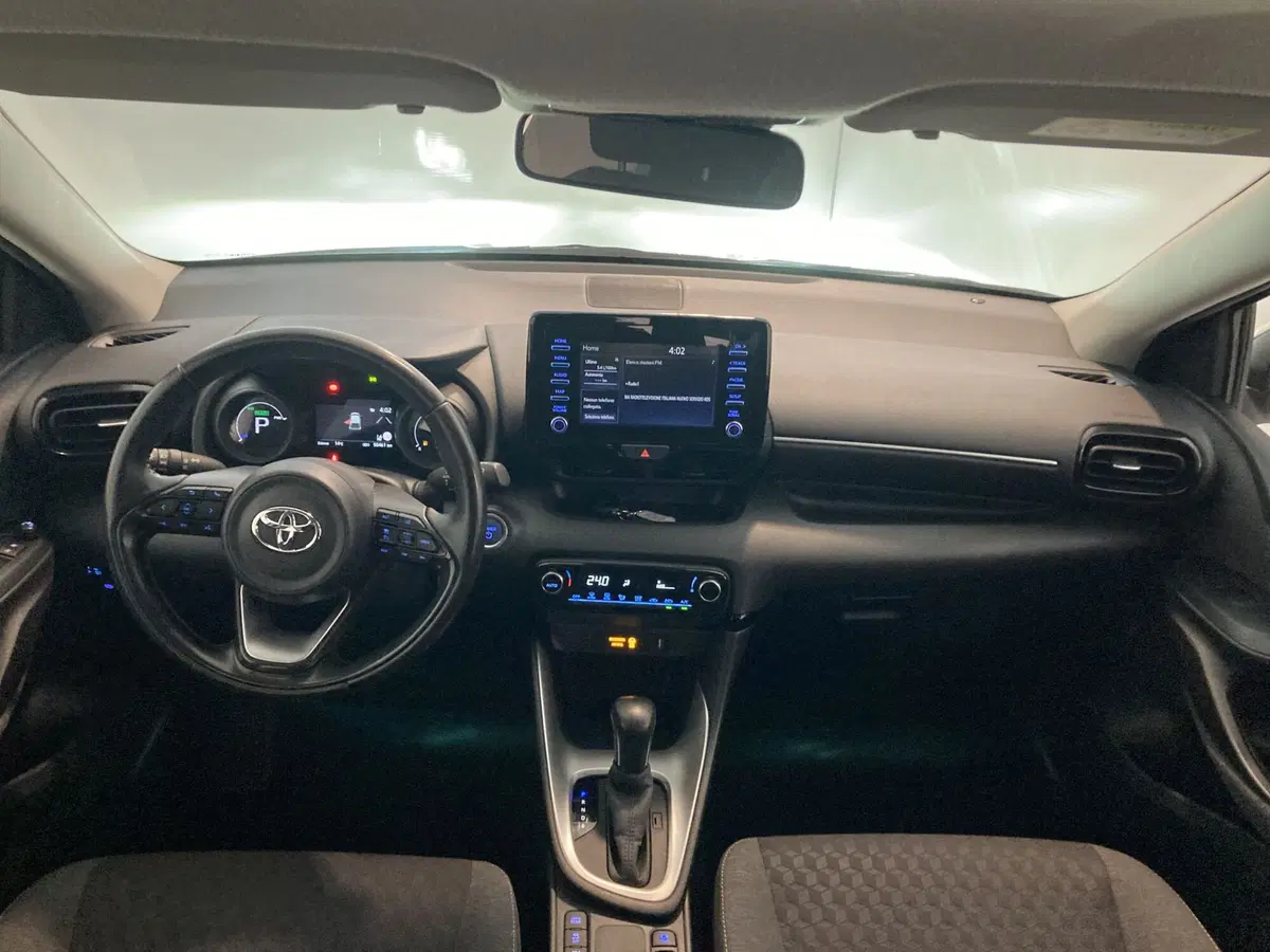 Toyota Yaris usata a Barletta-Andria-Trani (16)