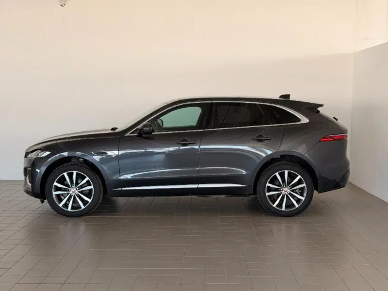 Jaguar F-Pace usata a Venezia (3)