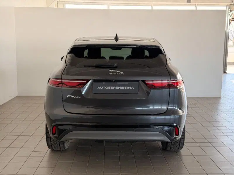 Jaguar F-Pace usata a Venezia (4)