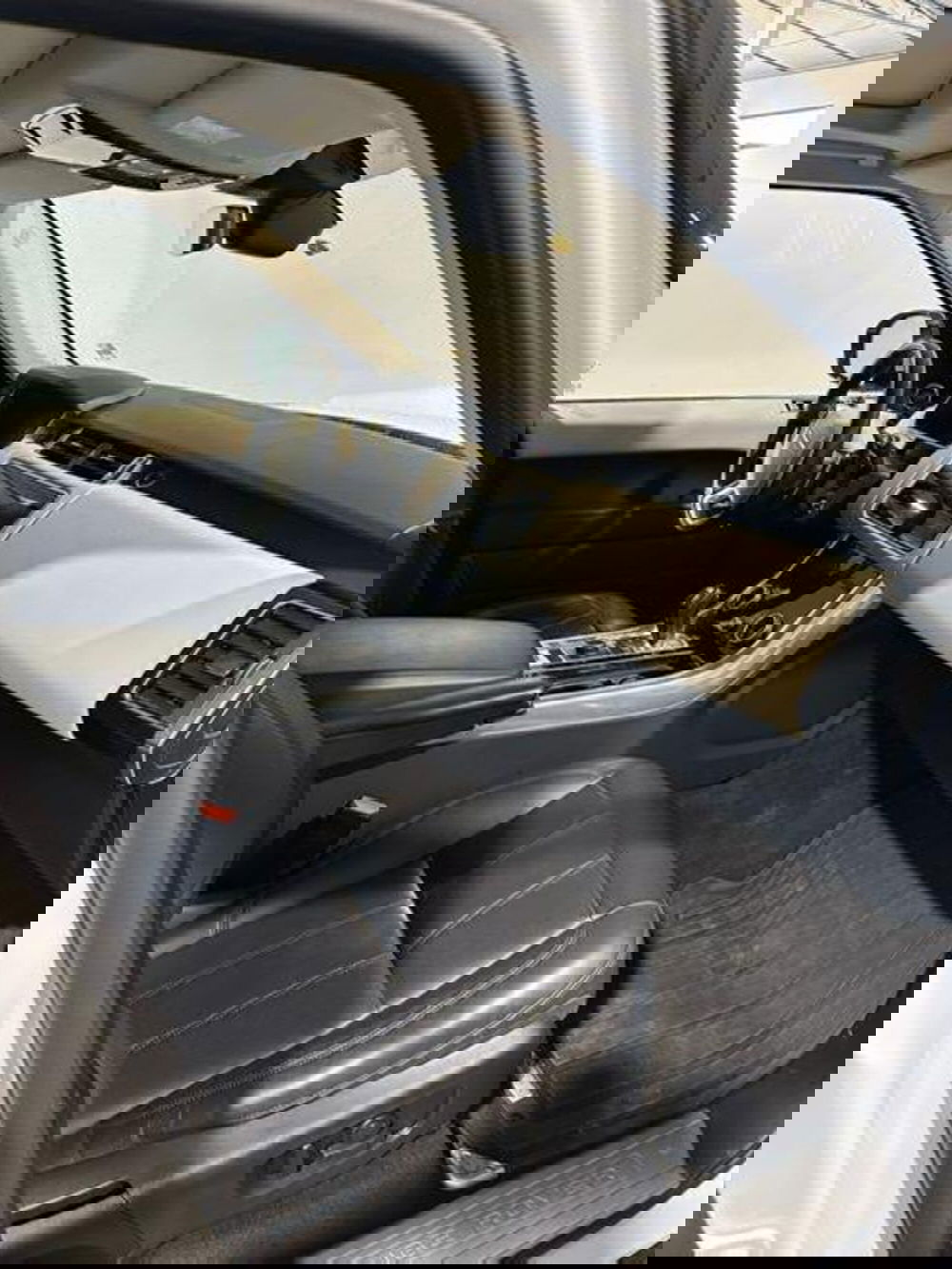 Land Rover Range Rover Sport usata a Venezia (5)