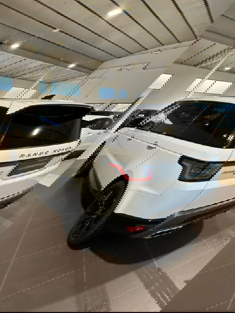 Land Rover Range Rover Sport usata a Venezia (8)