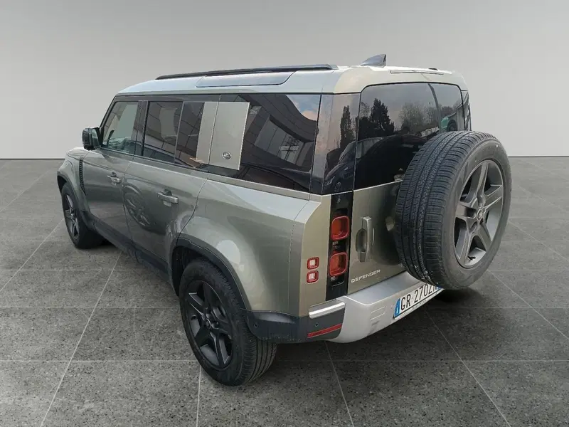 Land Rover Defender usata a Macerata (2)