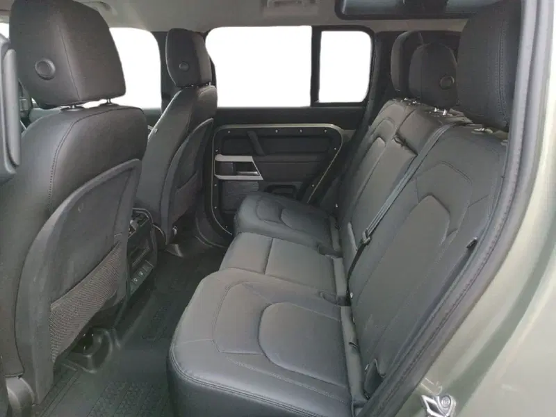 Land Rover Defender usata a Macerata (5)