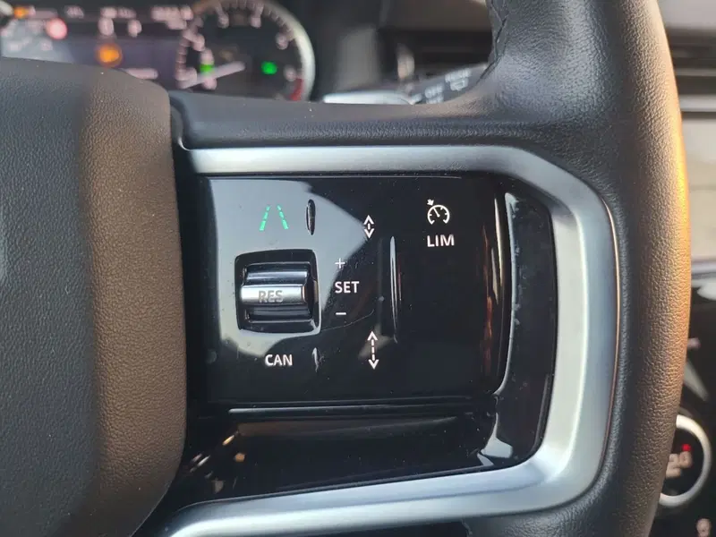 Land Rover Discovery Sport usata a Macerata (11)