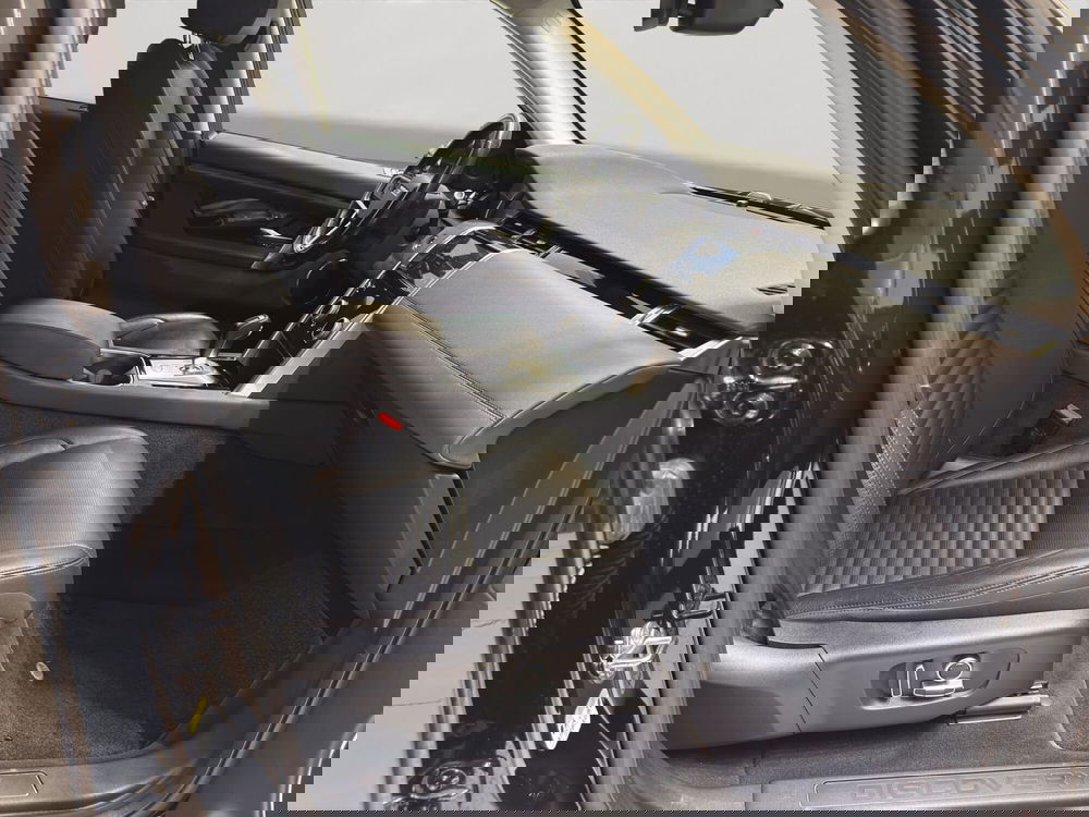 Land Rover Discovery Sport usata a Latina (3)