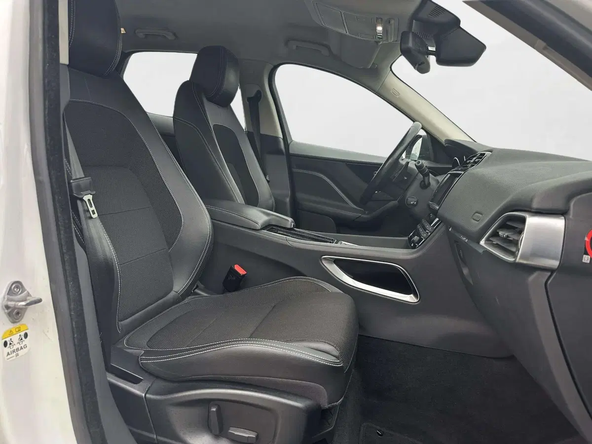 Jaguar F-Pace usata a Siena (3)