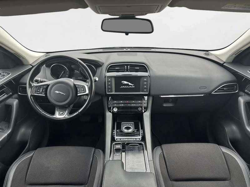 Jaguar F-Pace usata a Siena (4)