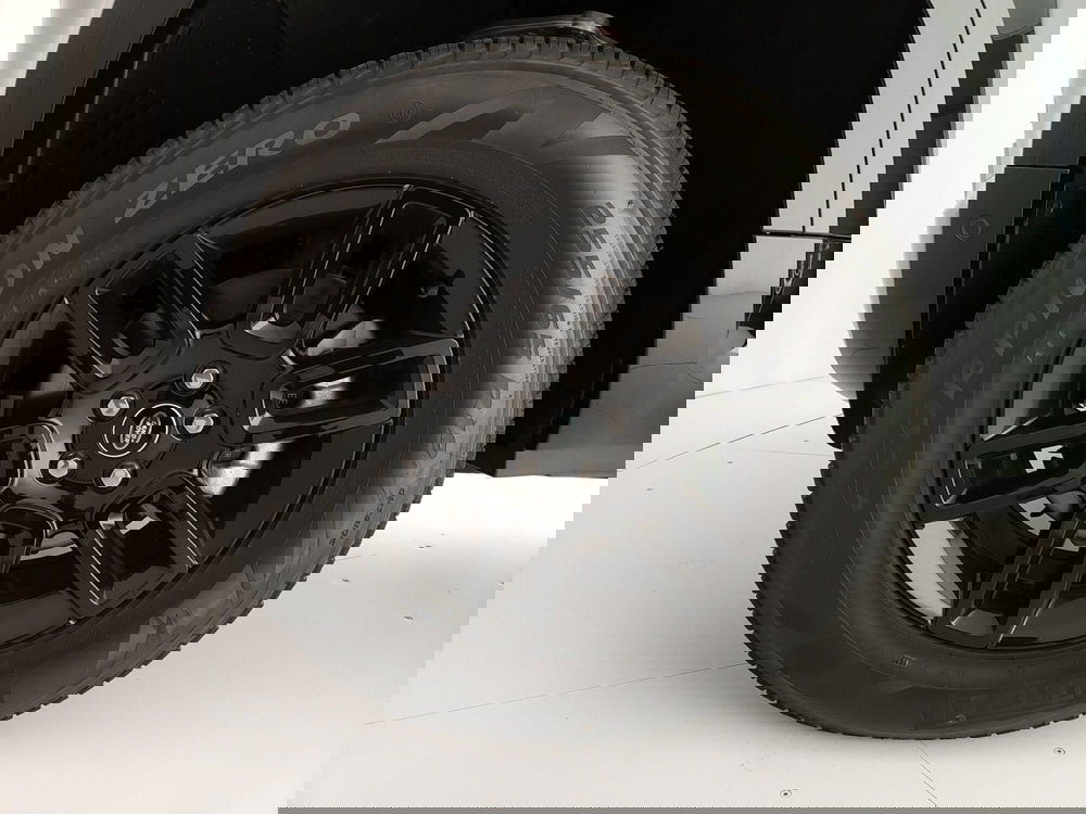 Land Rover Defender nuova a Brindisi (9)